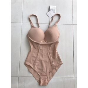 La Perla Lingerie Stretch Tulle Underwire Padded Bodysuit Sand